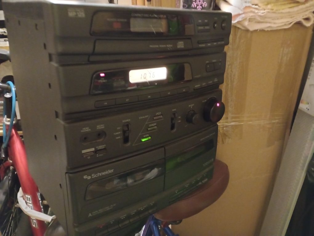 Wieża Schneider MP 125 ładny stan tanio.