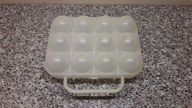 Plastikowy pojemnik turystyczny na jajka 12 sztuk lata PRL