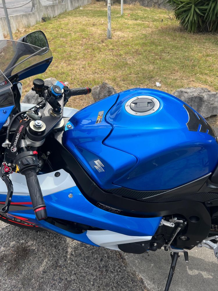 Suzuki GSXR-R 750