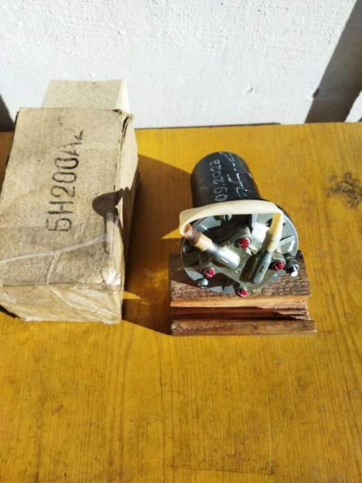 электронасос низкого давления, бензонасос 12 В.( печки ЗАЗ).