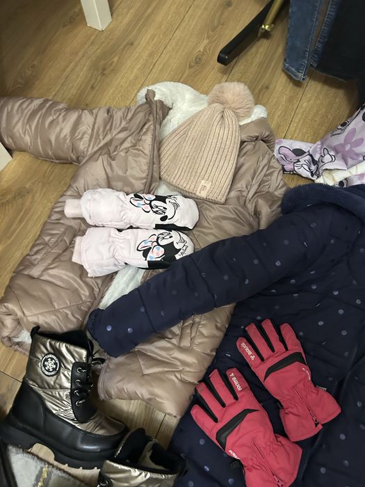 Ubrania dziewczynka 128cm kurtka zimowa buty zimowe i jesienne