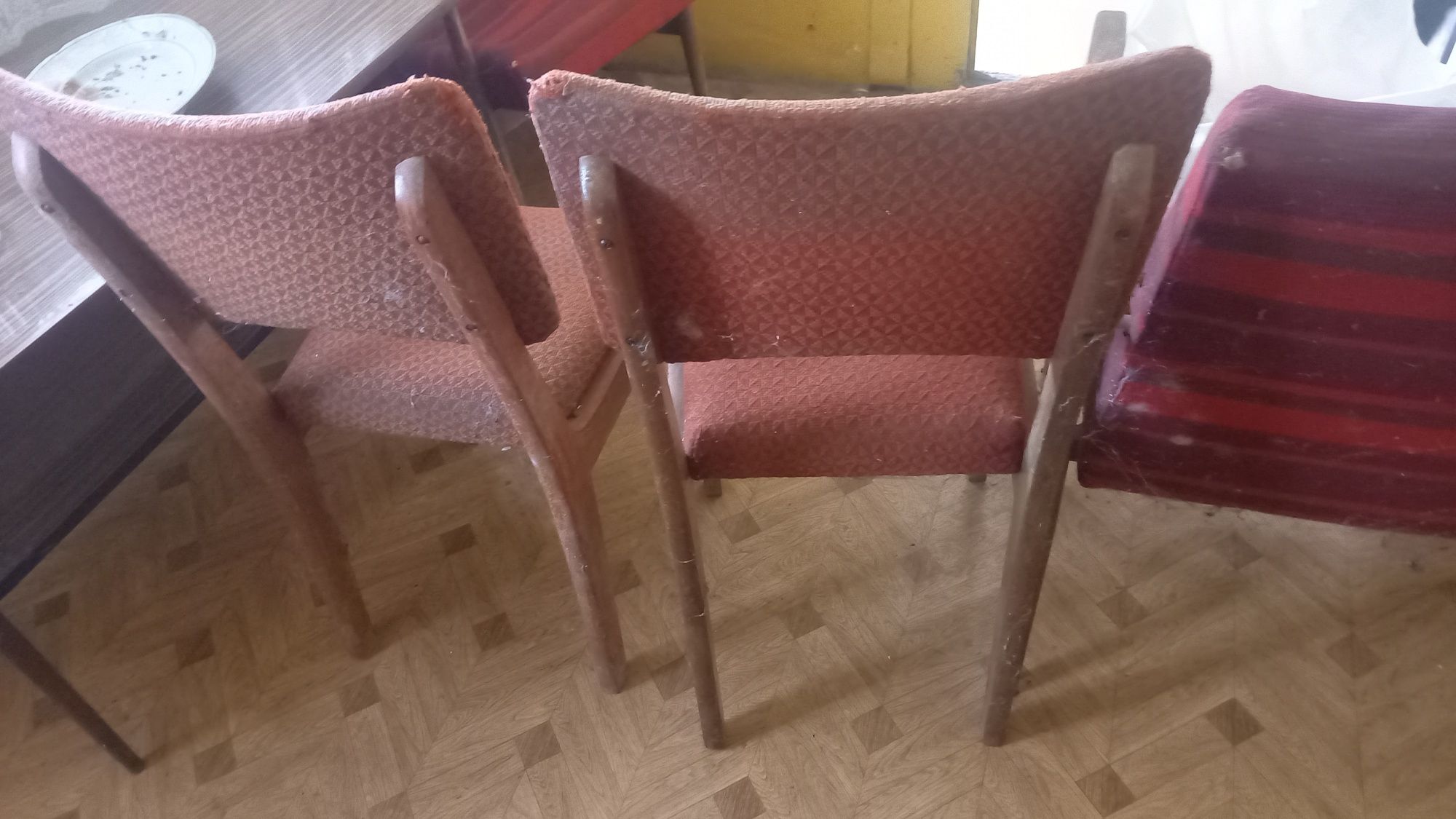 Dwa krzesła plus ława prl