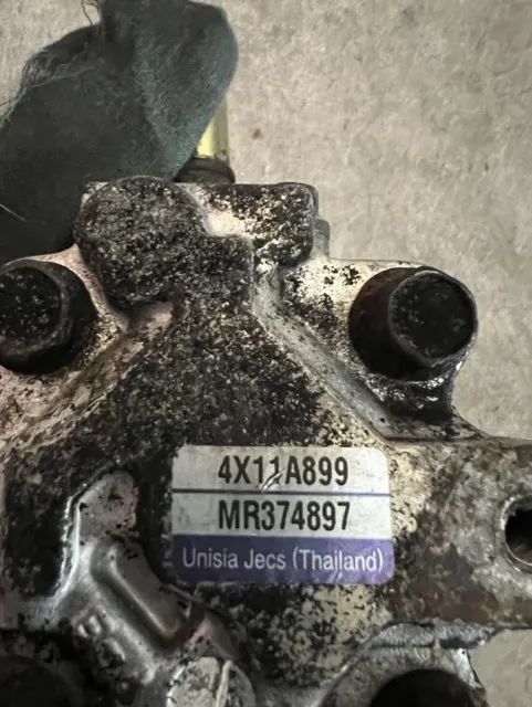 Bomba de Direção assistida Mitsubishi Strakar L200