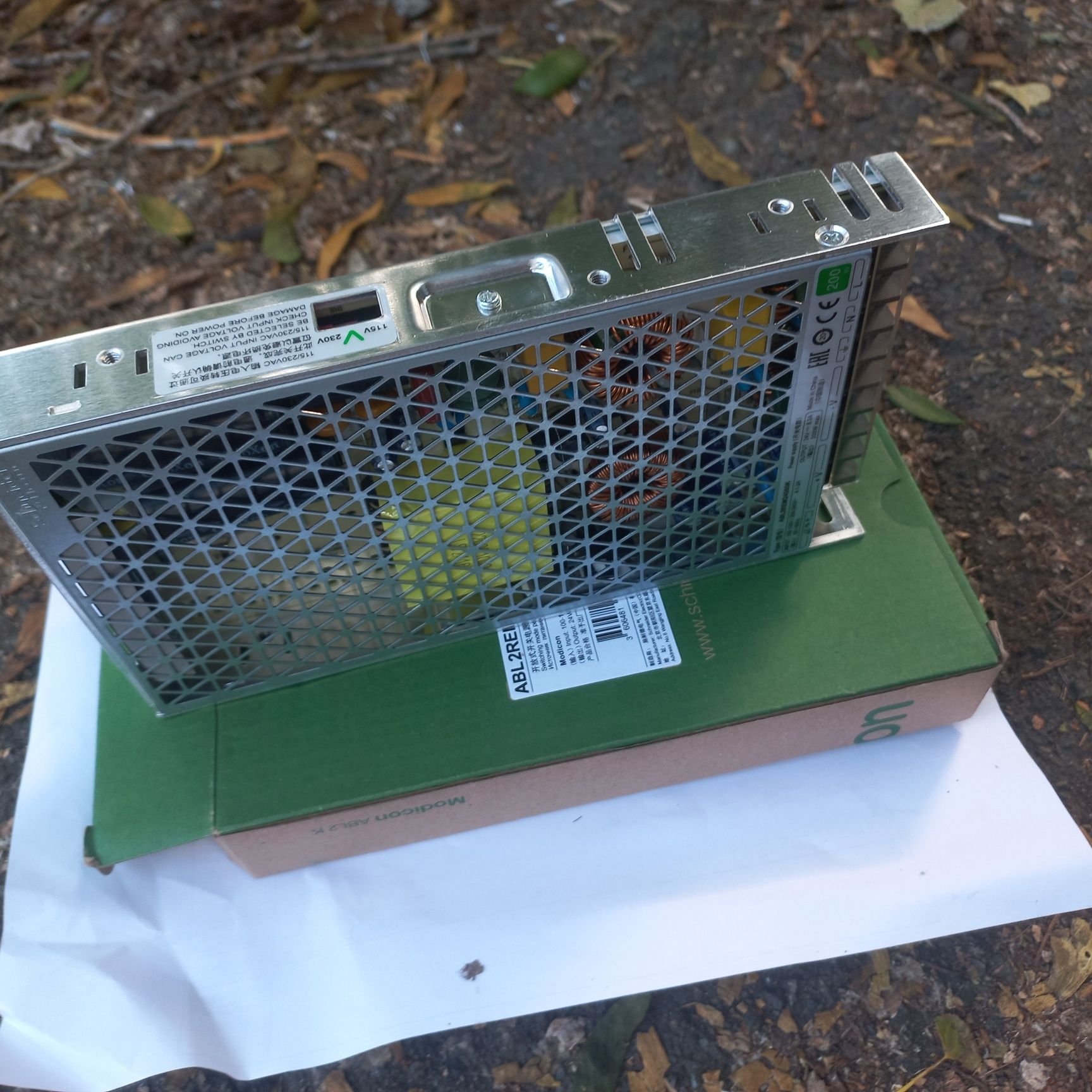 Блок живлення 220- 24 v 200w sсhneider