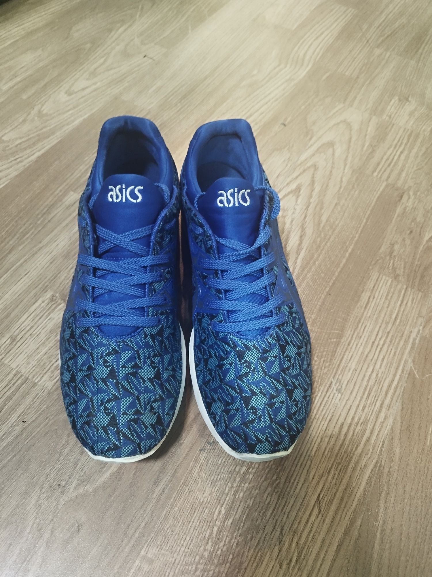 Tênis ASICS 42.5