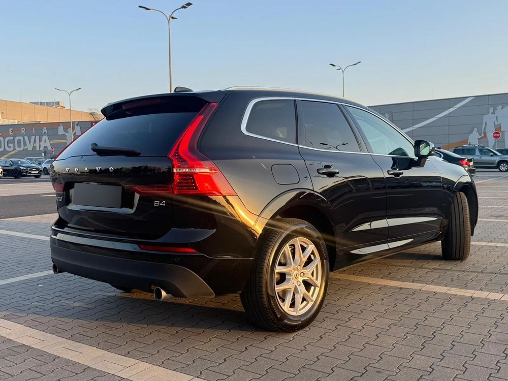Volvo XC 60 VOLVO XC60 B4 Hybrid Benzyna 197+14 KM
