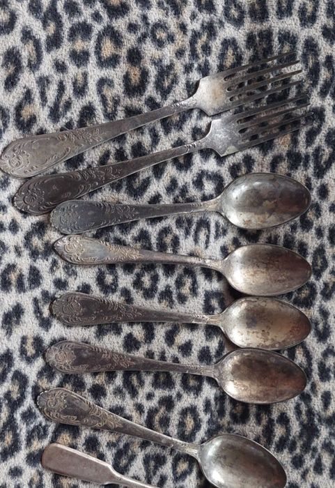 Мельхиор СССР ложки вилки набор 5 ложек и 2 вилки