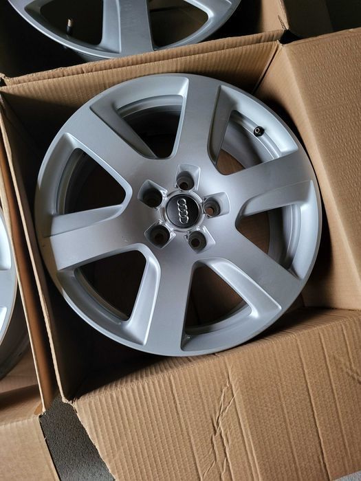 [413] 17 Cali 5x112 ET25 7J Felgi aluminiowe Audi A3A4A5A6 Oryginal