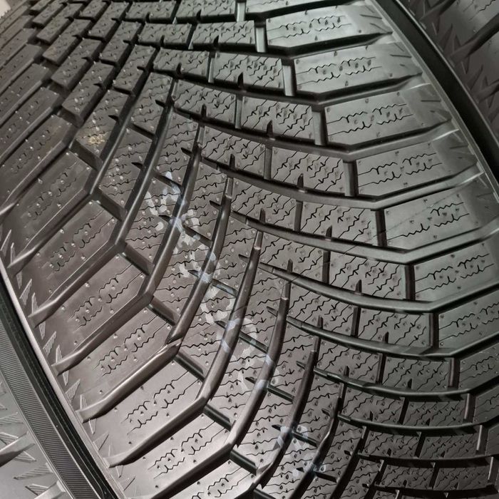 315/30/23+275/35/23 R23 Yokohama BluEarth 4шт нові зима