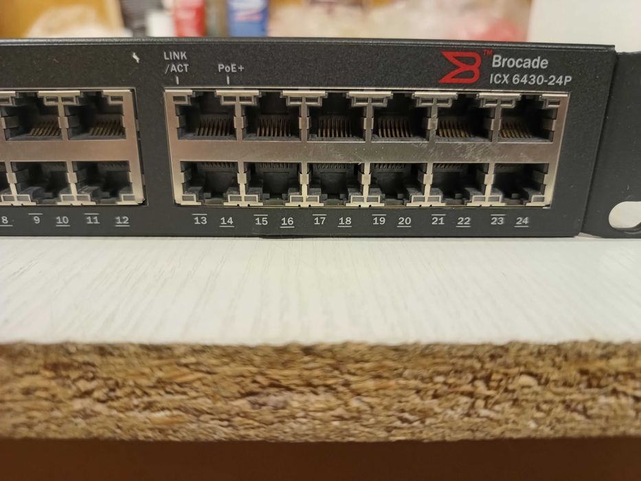 Ruckus ZoneFlex R300 Wi-Fi Access Point