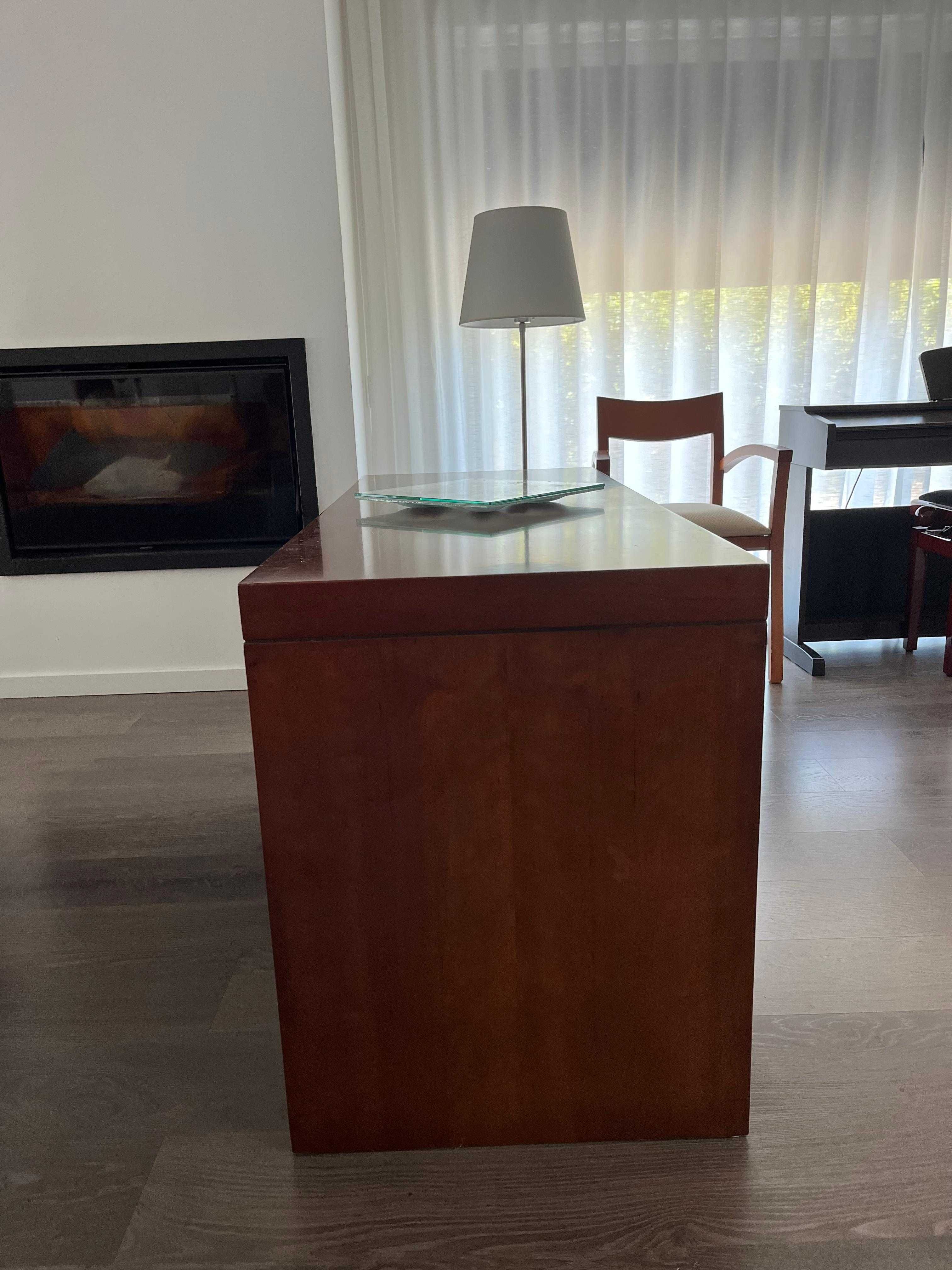 Móvel de sala para TV