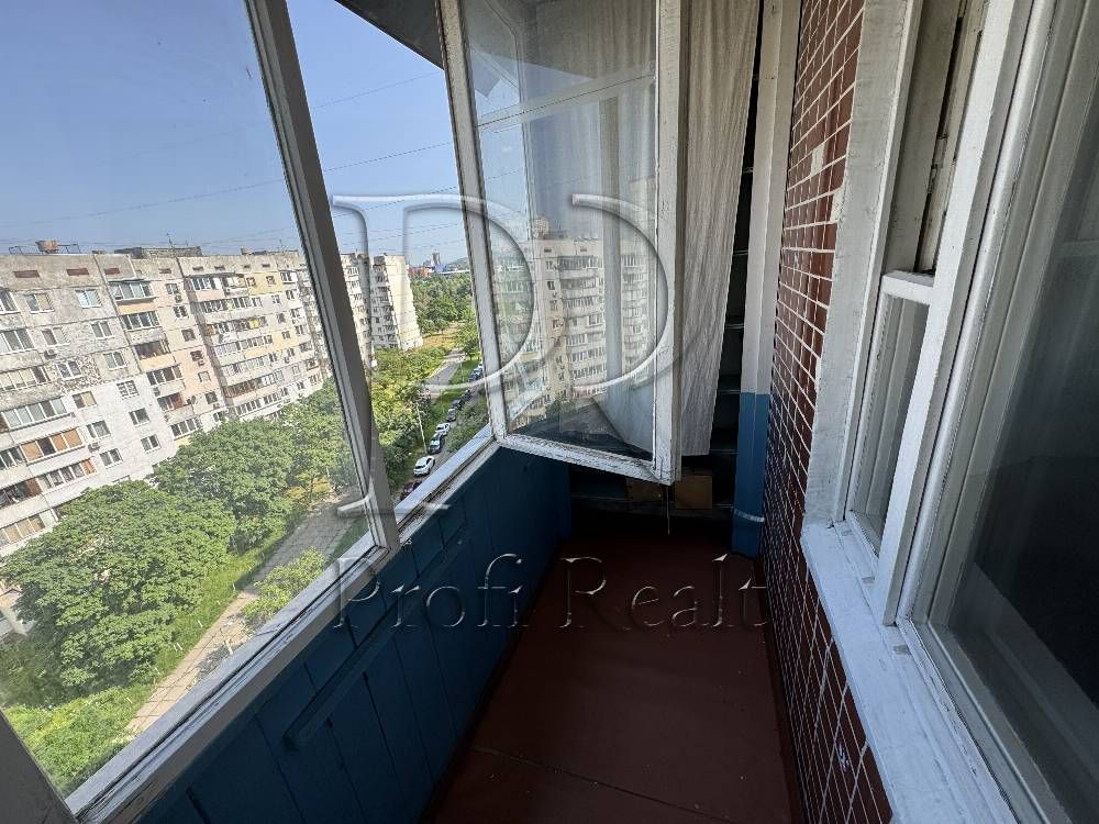Продаж 3 кімн. квартири Приозерна, метро Оболонь, Почайна