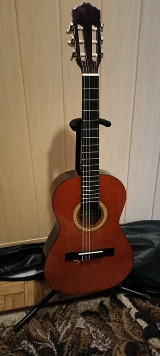 Gitara akustyczna młodzieżowa