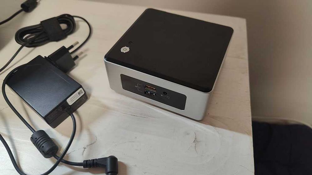 intel NUC intel celeron 1.6 GHz 8Gb