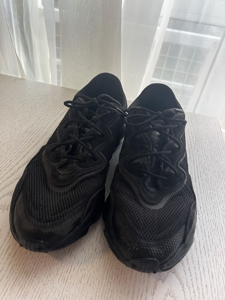 Meskie buty czarne ADIDAS OZWEEGO rozm 48 2/3