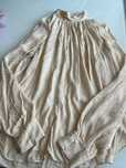 Blusa tamanho S, Massimo Dutti.