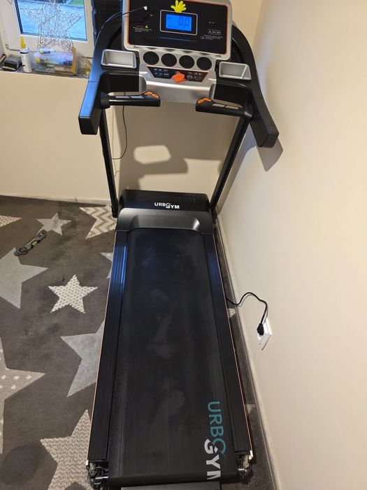 Bieżnia Urbo Gym profesjonalną tanio