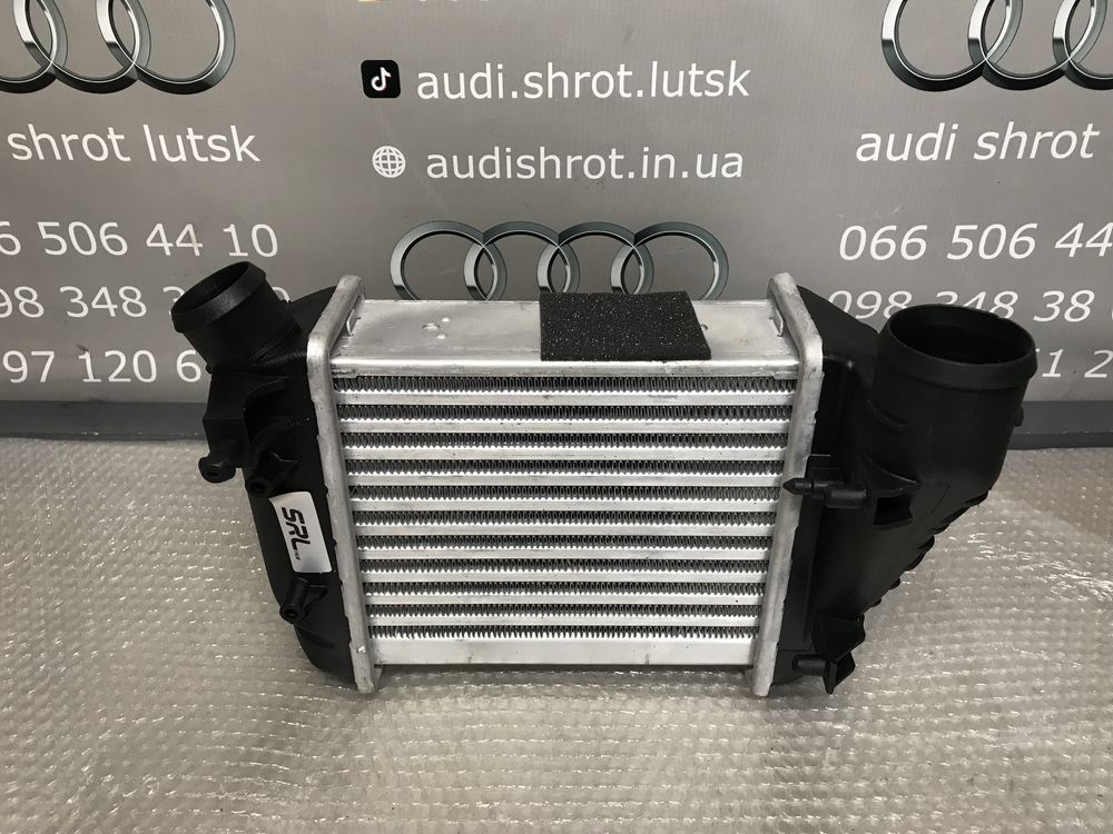 Радіатор інтеркулера правий Audi A4 B6 2.5 TDI 8E0145806C НОВИЙ SRLine