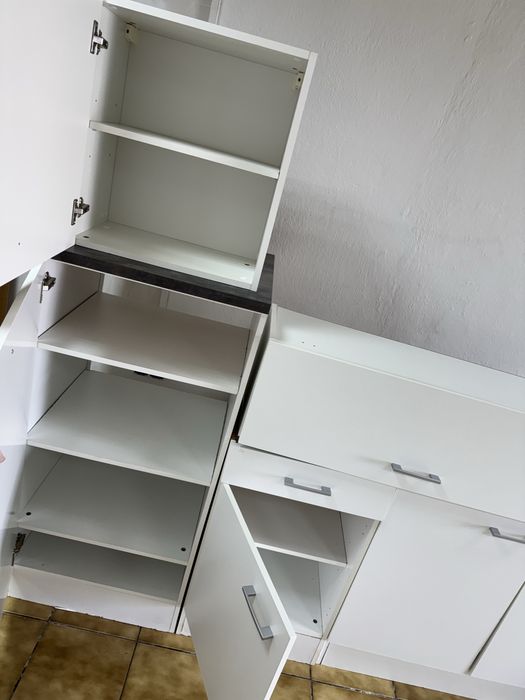 Meble kuchenne z piekarnikiem i płytą, kuchnia, szafka