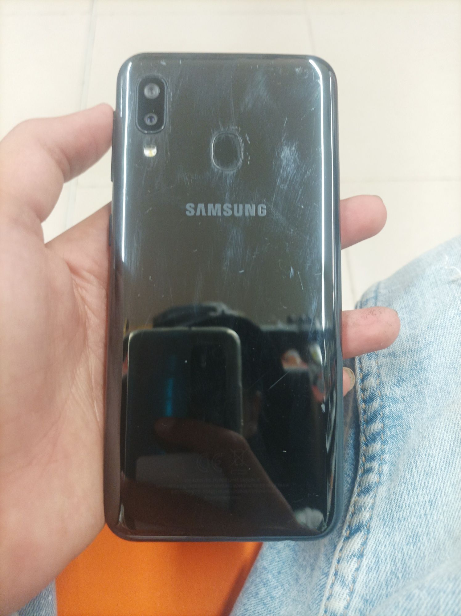 Samsung a20e 32 GB