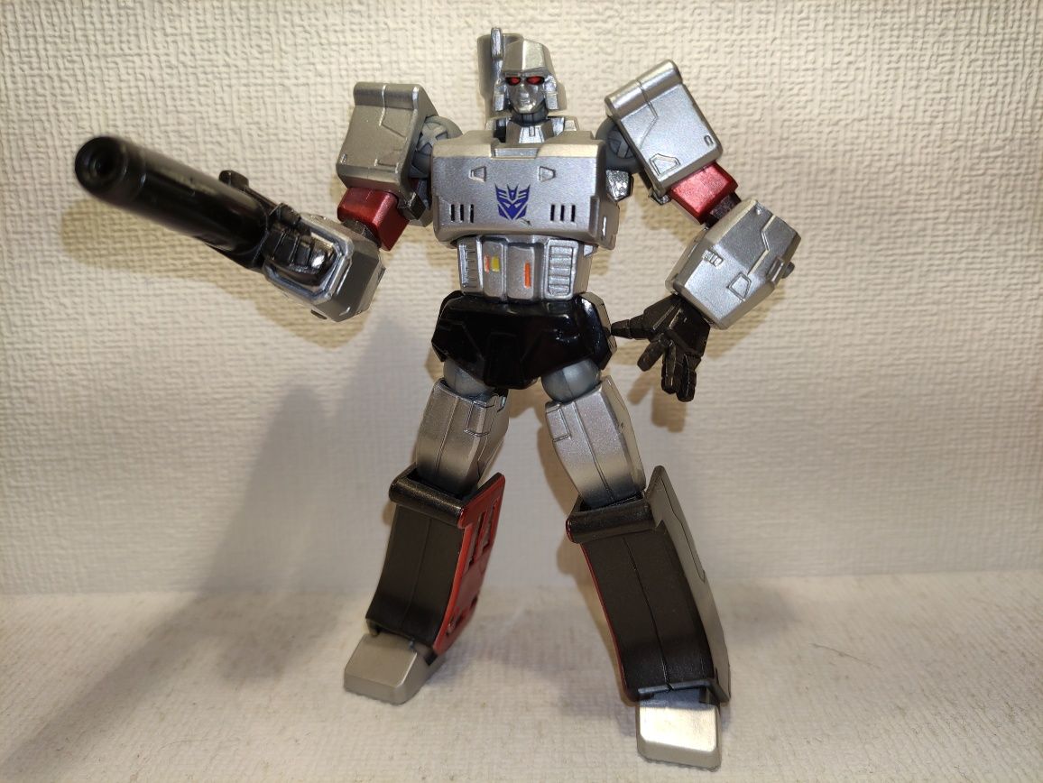 Фигурка Мегатрон Трансформеры Megatron Transformers G1 Revoltech