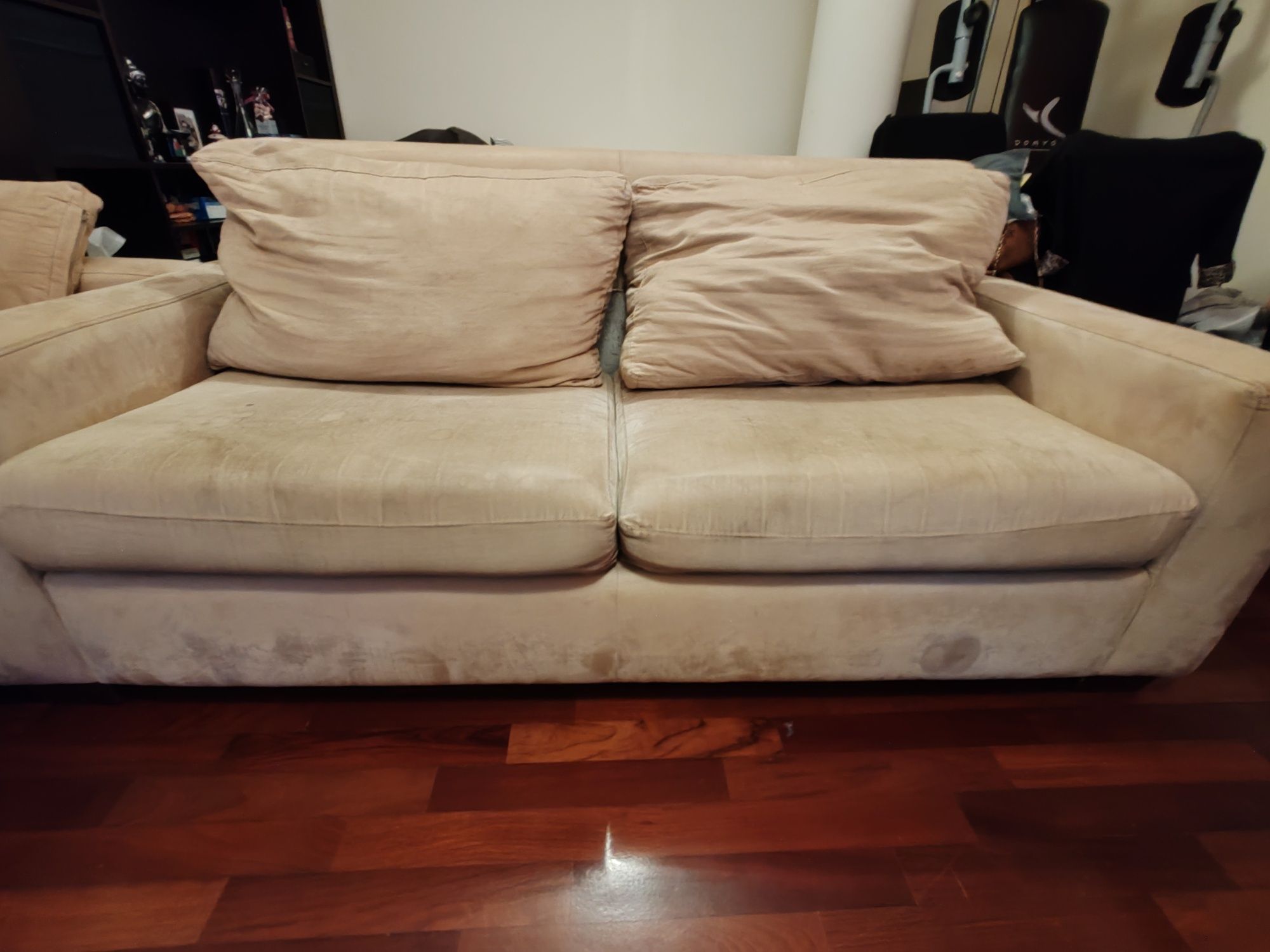 Sofa duplo + Chaiselong do tipo divã.