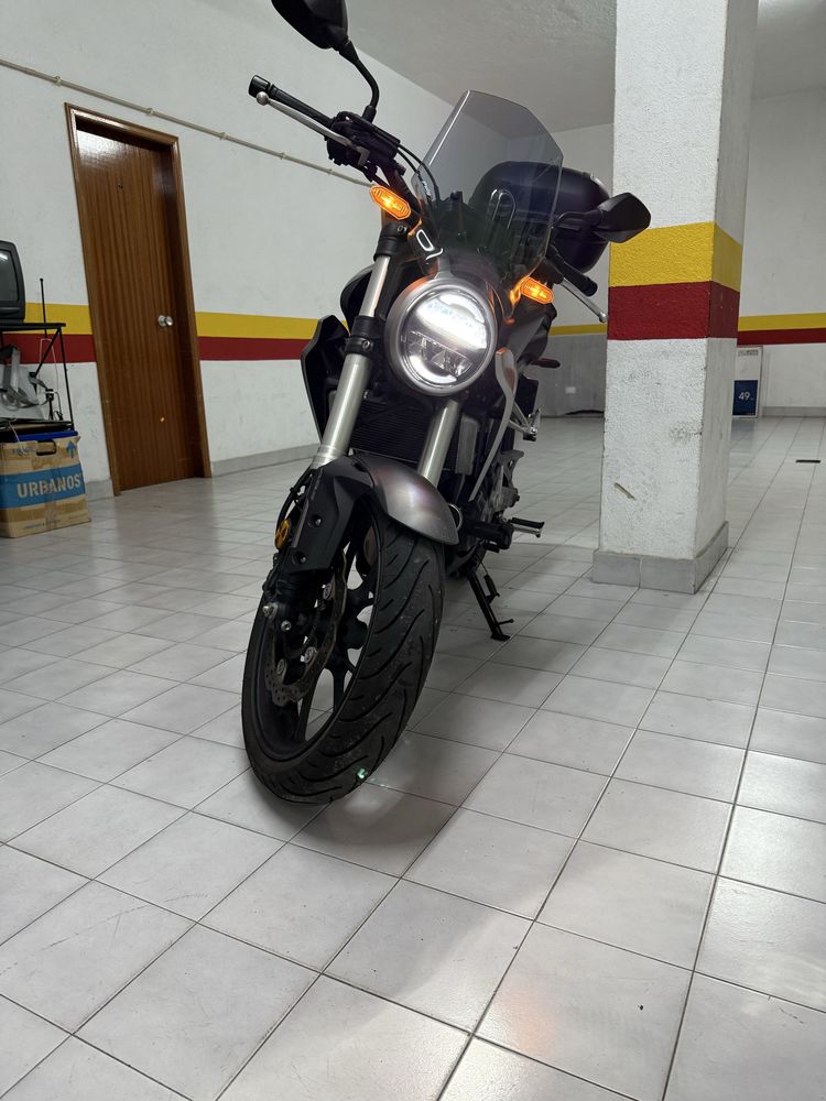 Honda CB300R 2019 c/ extras