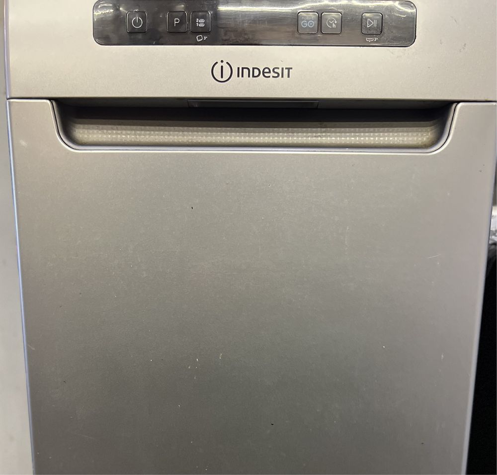 Посудомийна машина INDESIT DSFO 3T224 C