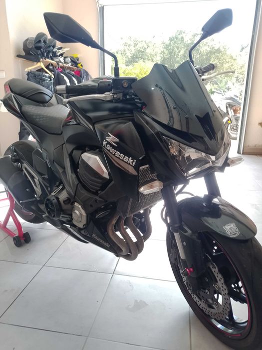 Kawasaki z800 com apenas 10600 kilometros