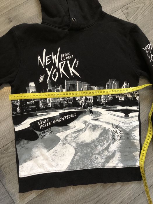 Класна молодіжна худі (реглан) Н&М на вік 10-12 років, 146-152 см