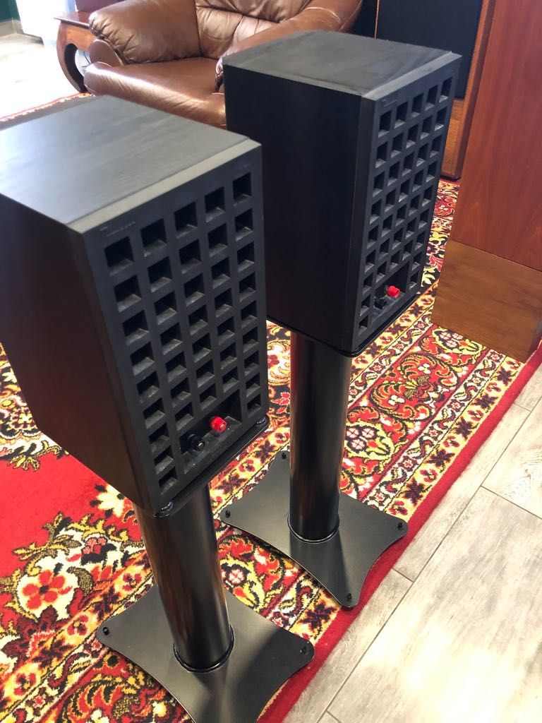 Bowers&Wilkins DM302 - kolumny podstawkowe/monitory