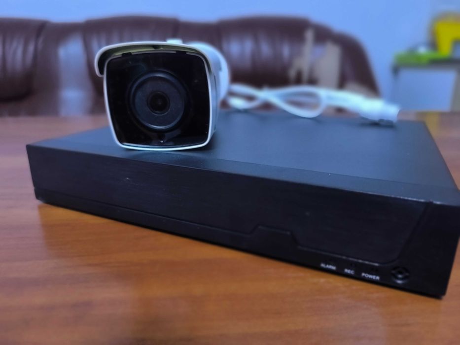 Мережевий відеорегістратор NVR IP та IP камера 4 мп