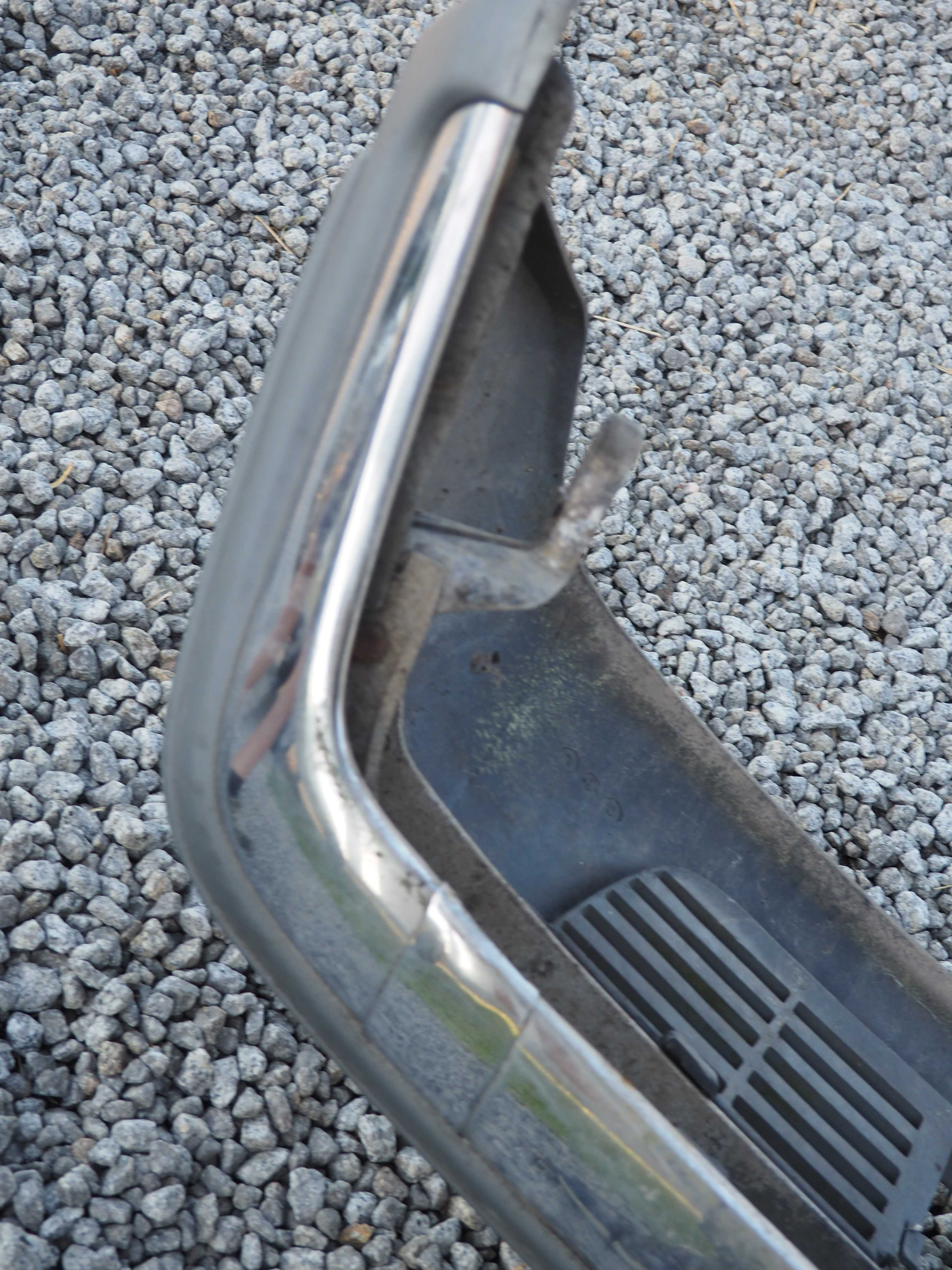 Zderzak przedni  mercedes W126 1 seria