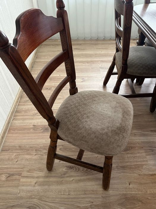 Dębowy stół 6 krzeseł i stolik pod telewizor