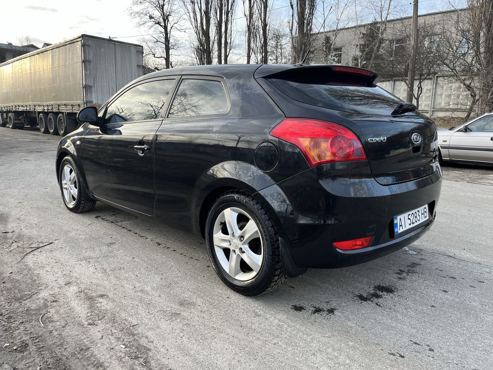 Kia ceed 1,4 2008