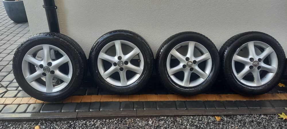 Alufelgi 15 4x100 z oponami Toyota Corolla e11, e12
