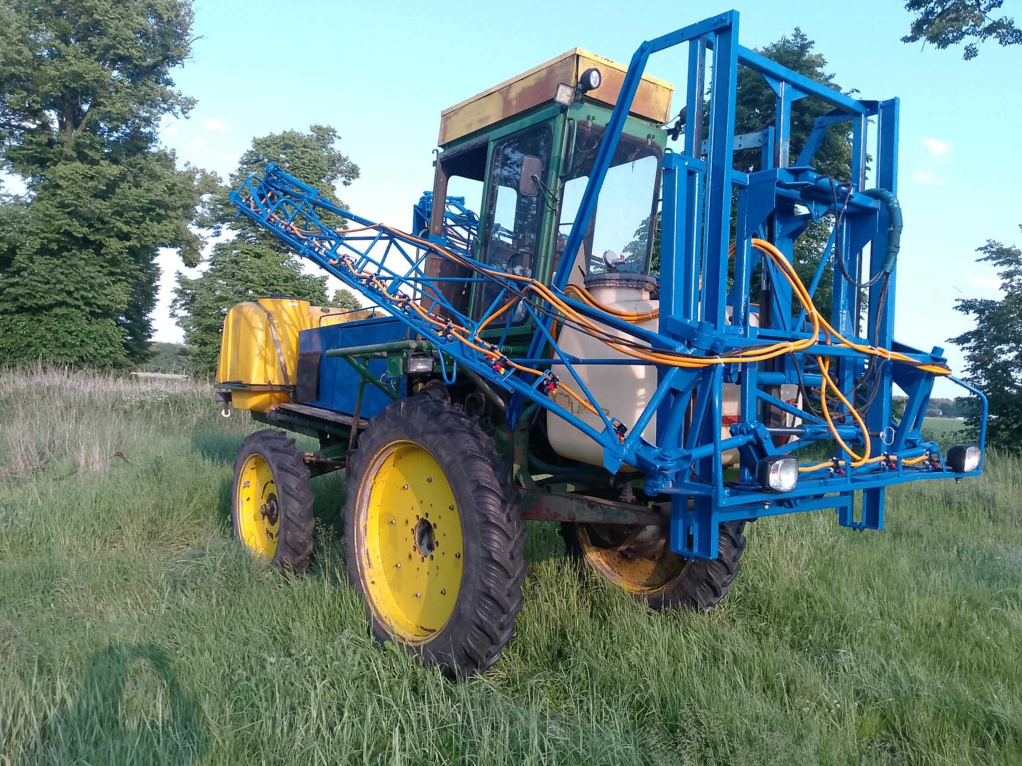 Opryskiwacz samojezdny fortschritt e302