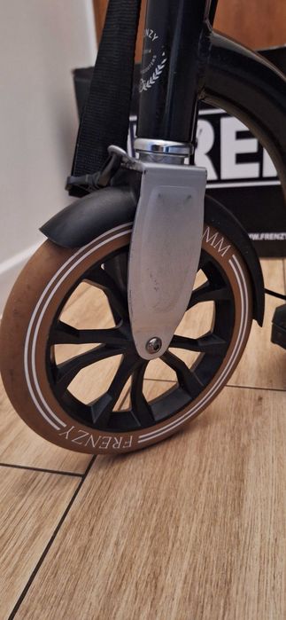 Hulajnoga miejska FRENZY 230MM dual brake recreational czarna