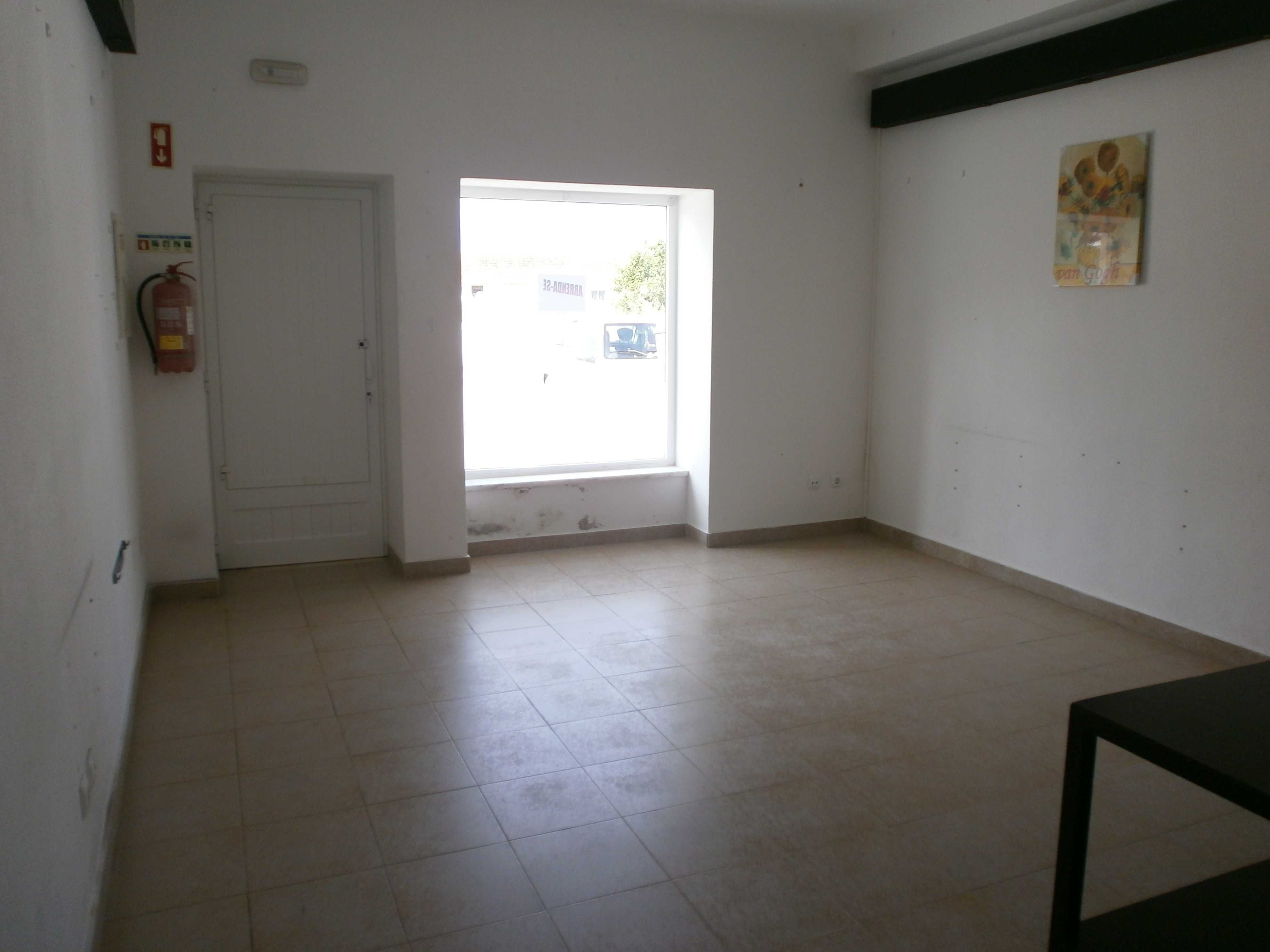 Casa no centro da aldeia