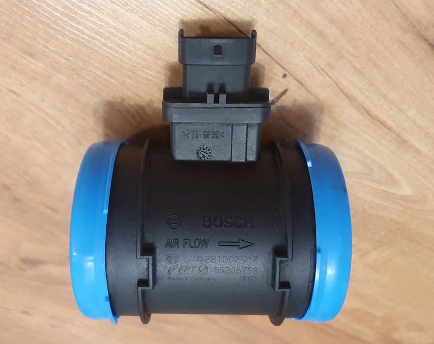 Przepływomierz masowy powietrza BOSCH  - Alfa Romeo / Fiat  2.0jtdm