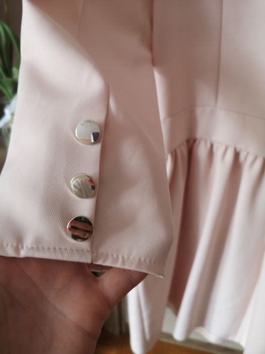 Sukienka beżowa r M