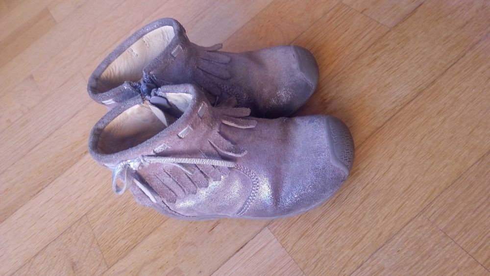 Botas de menina 23 e 24