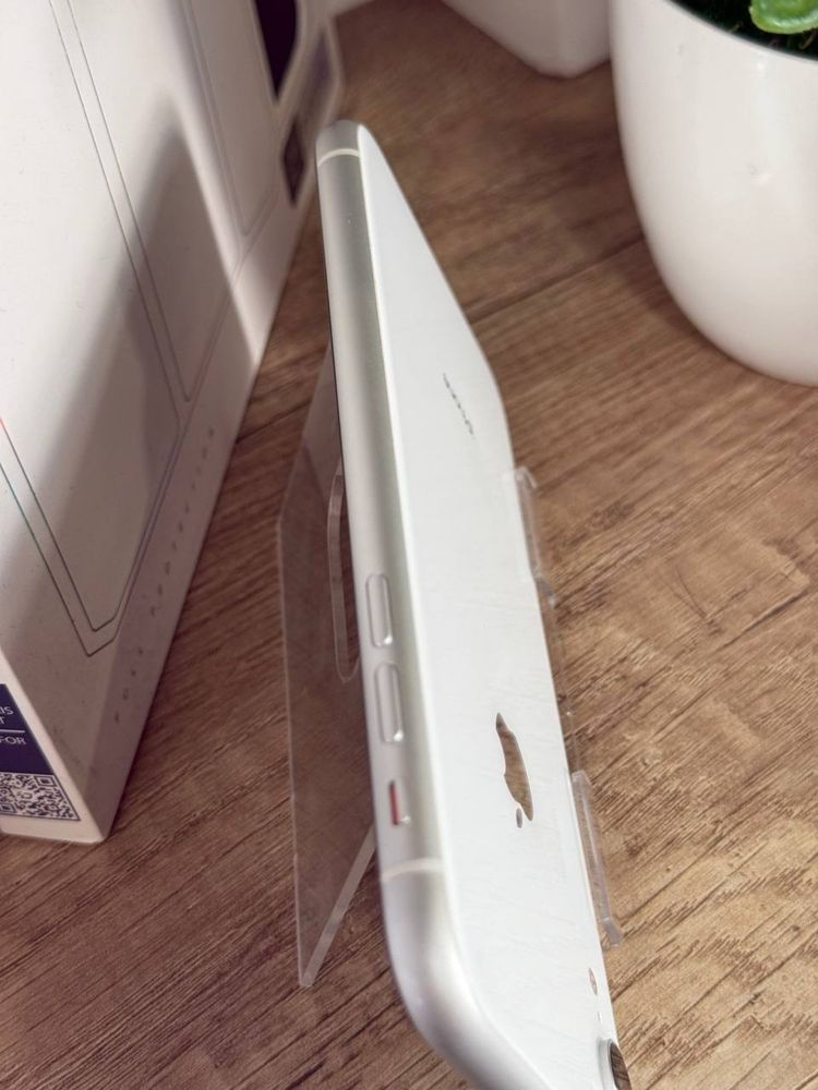 IPHONE XR 64Gb White