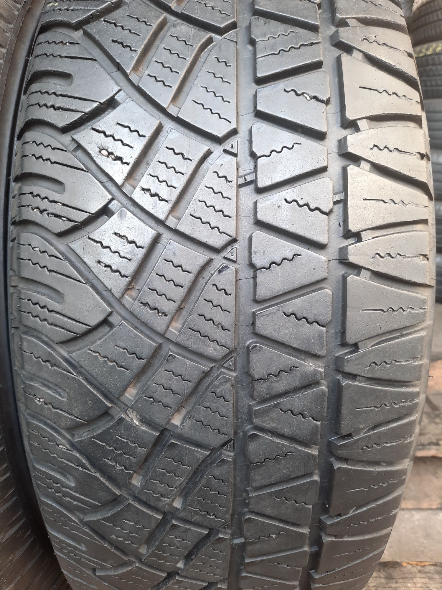 255/55 R18 Michelin Latitude Cross 2шт.