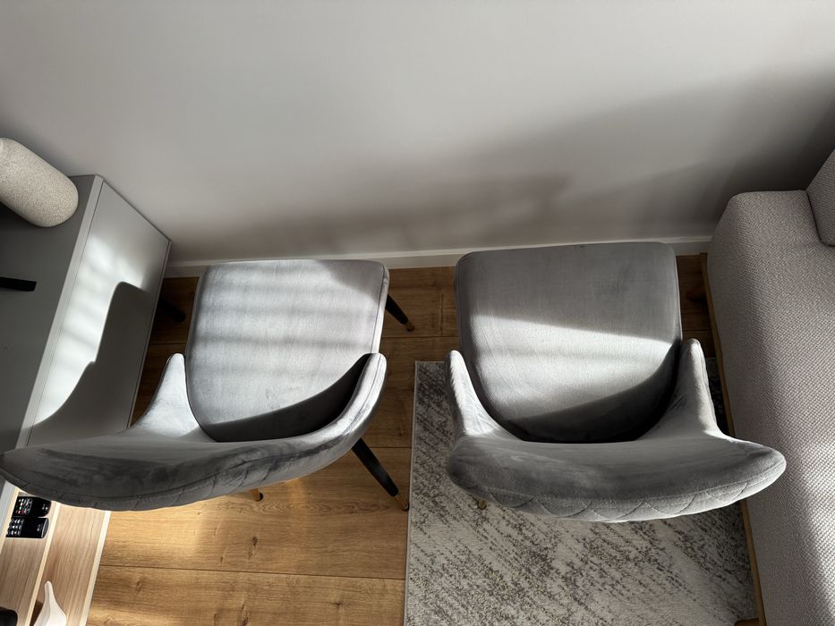 Krzesła Pikowane Velvet Piano