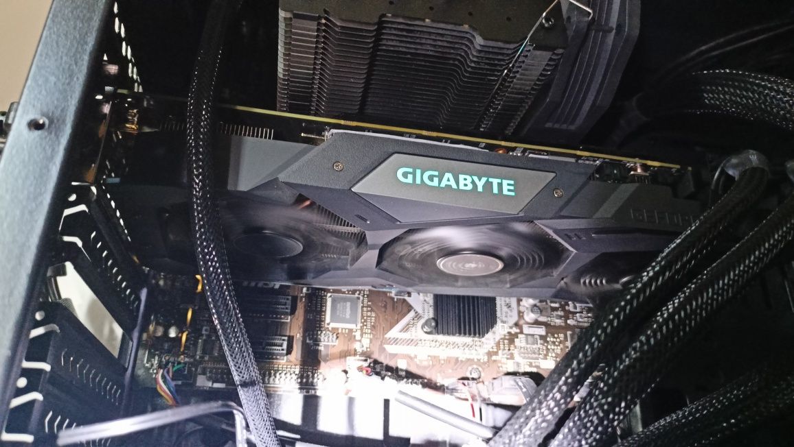 Karta graficzna GIGABYTE NVIDIA GeForce RTX 2070 gaming 8GB