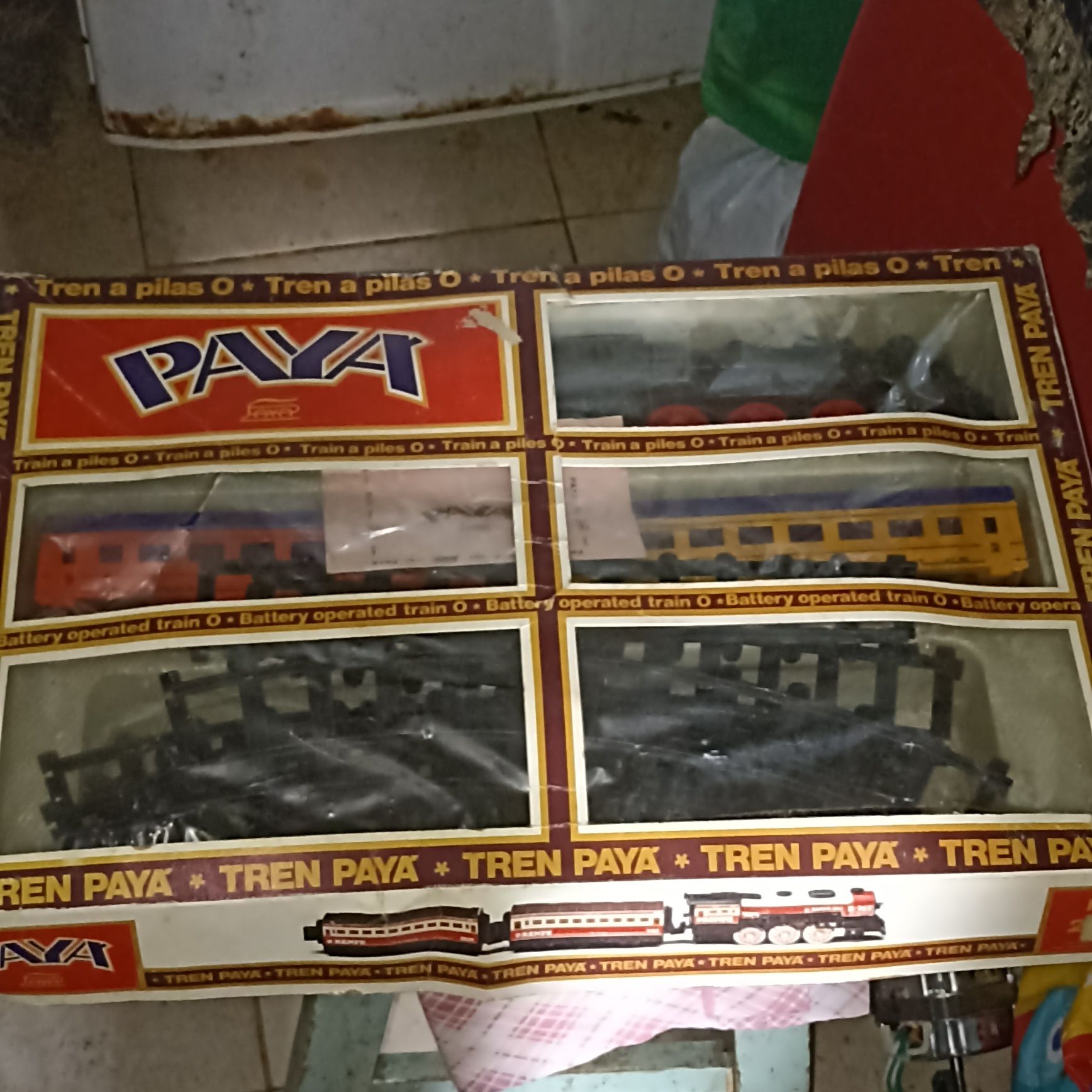 Tren Paya Com locomotiva a pilhas completo em caixa