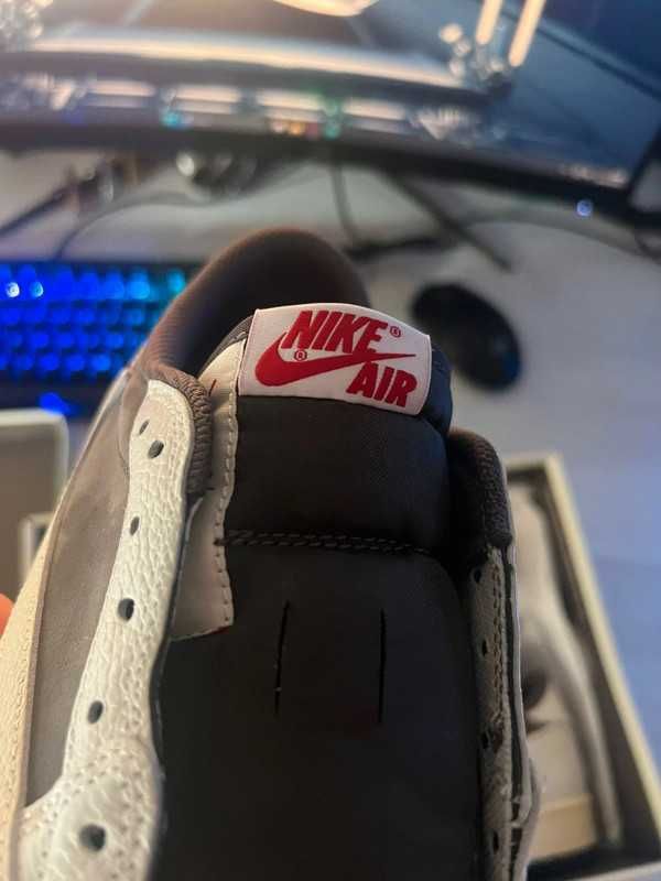 Jordan 1 RetroLow OG SP TravisScott Reverse R.39
