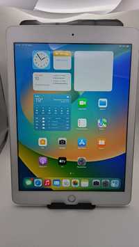 Планшет Apple iPad 5 A1822 Wi-Fi 32GB