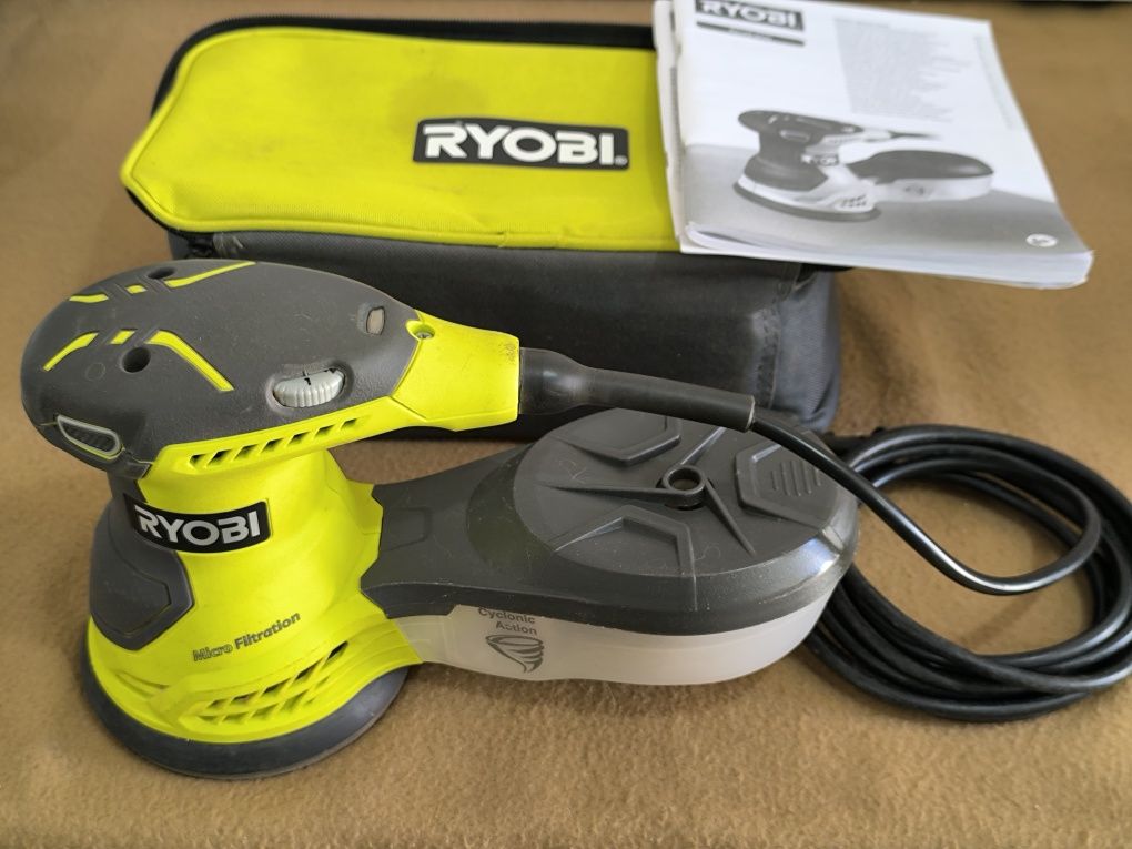 Lixadeira orbital aleatória Ryobi ROS30 de 300W.